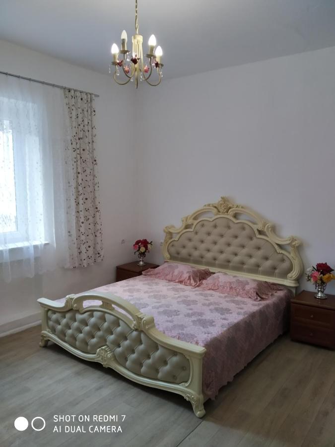 Silviya Apartment In The Center เยเรวาน ภายนอก รูปภาพ