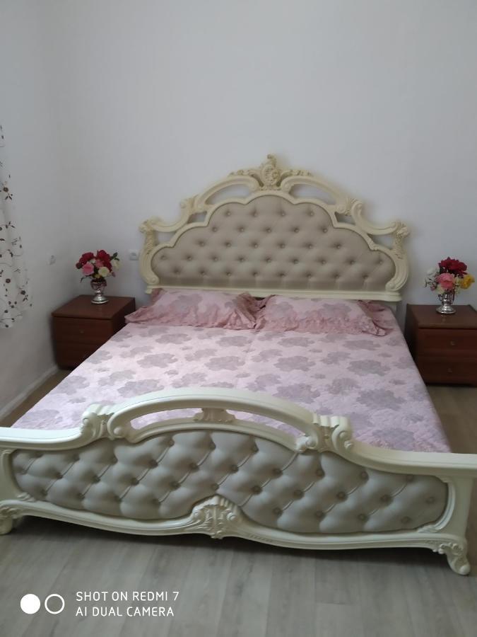 Silviya Apartment In The Center เยเรวาน ภายนอก รูปภาพ